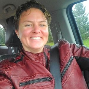 Meet your Posher, D.j.